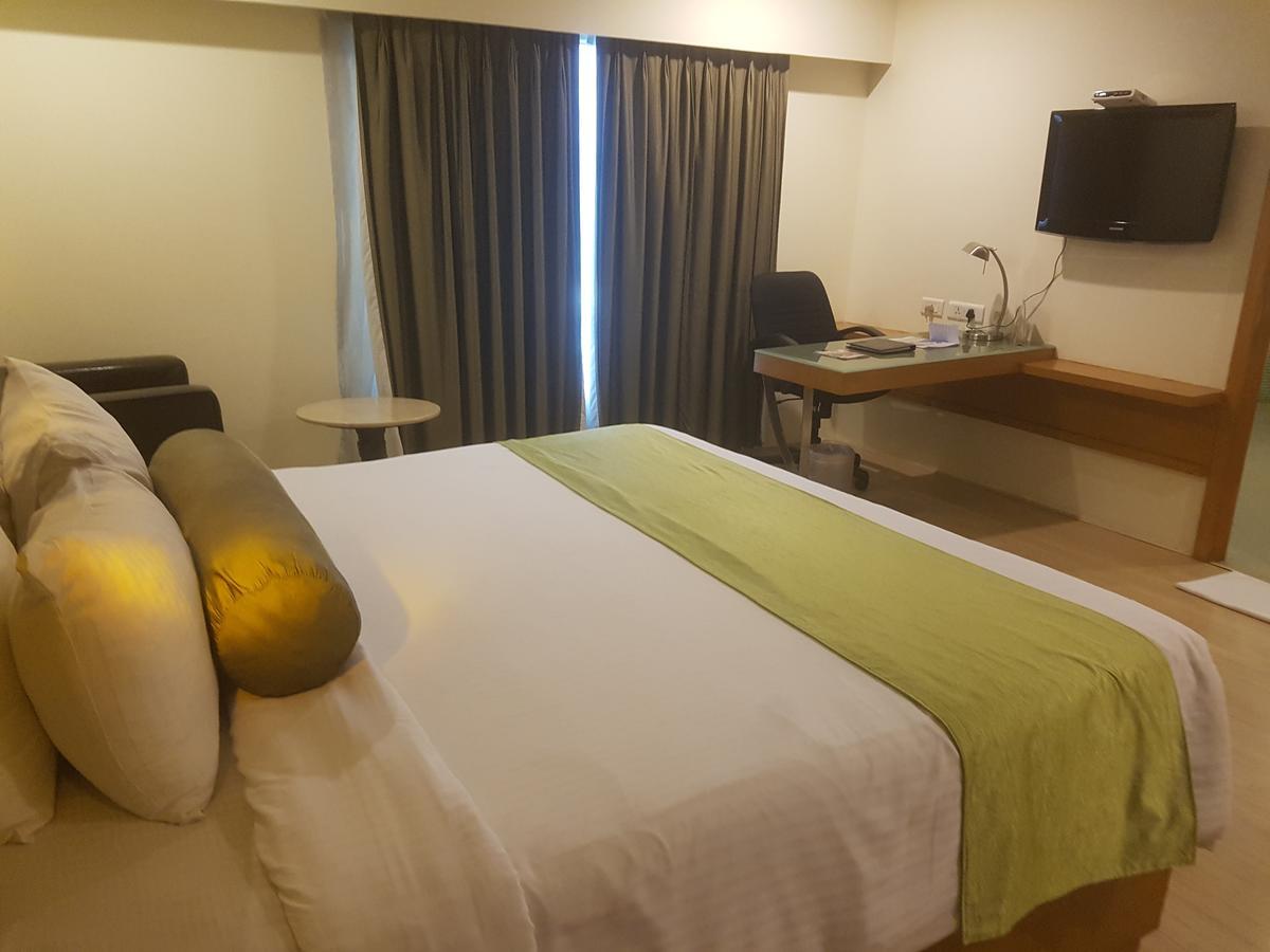 Peerless Hotel Hyderabad Esterno foto