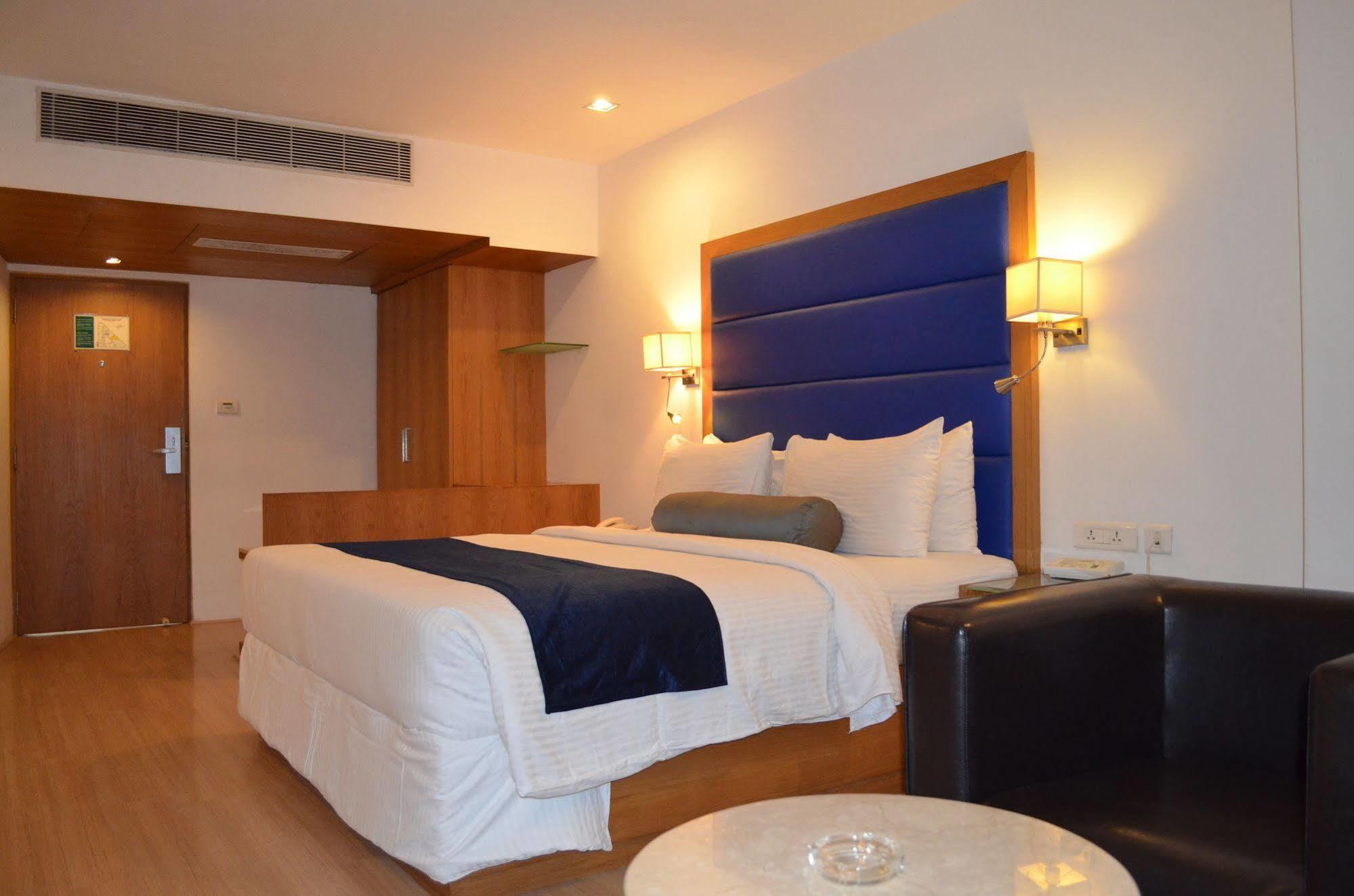 Peerless Hotel Hyderabad Esterno foto