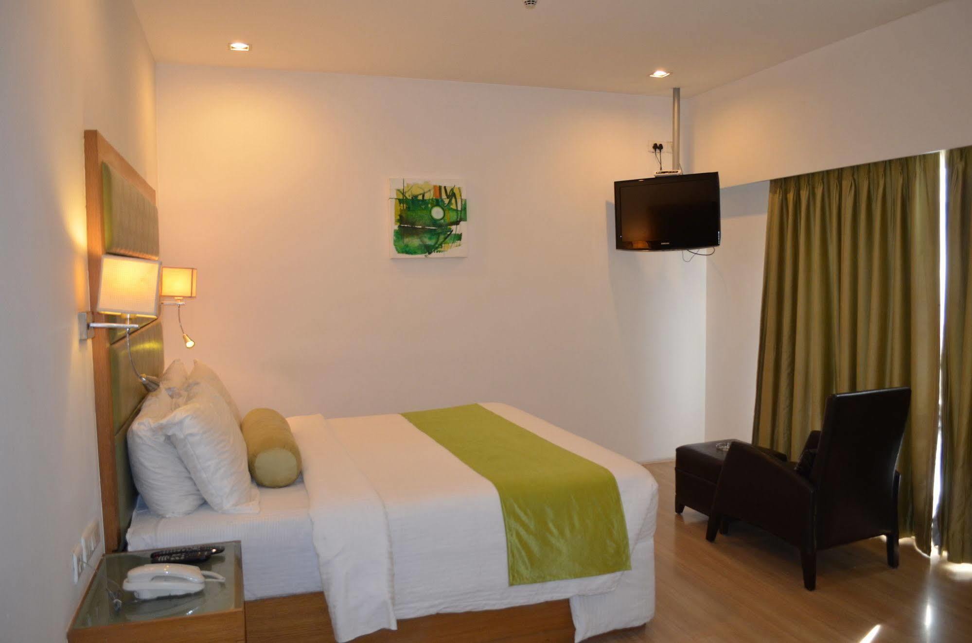 Peerless Hotel Hyderabad Esterno foto